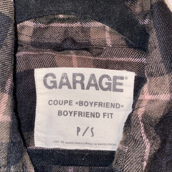 Garage Women’s Flannel button down - Picture 2 of 2